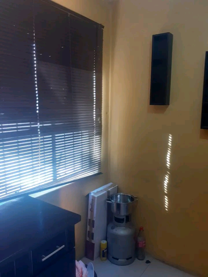 3 rooms available with sharing shower r1700+d  in Orlando West