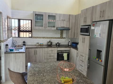 3 bedroom house for sale in ext 36 inside a b  in Olievenhoutbosch