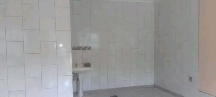 Fully renovated big room to rent own shower a  in Molapo