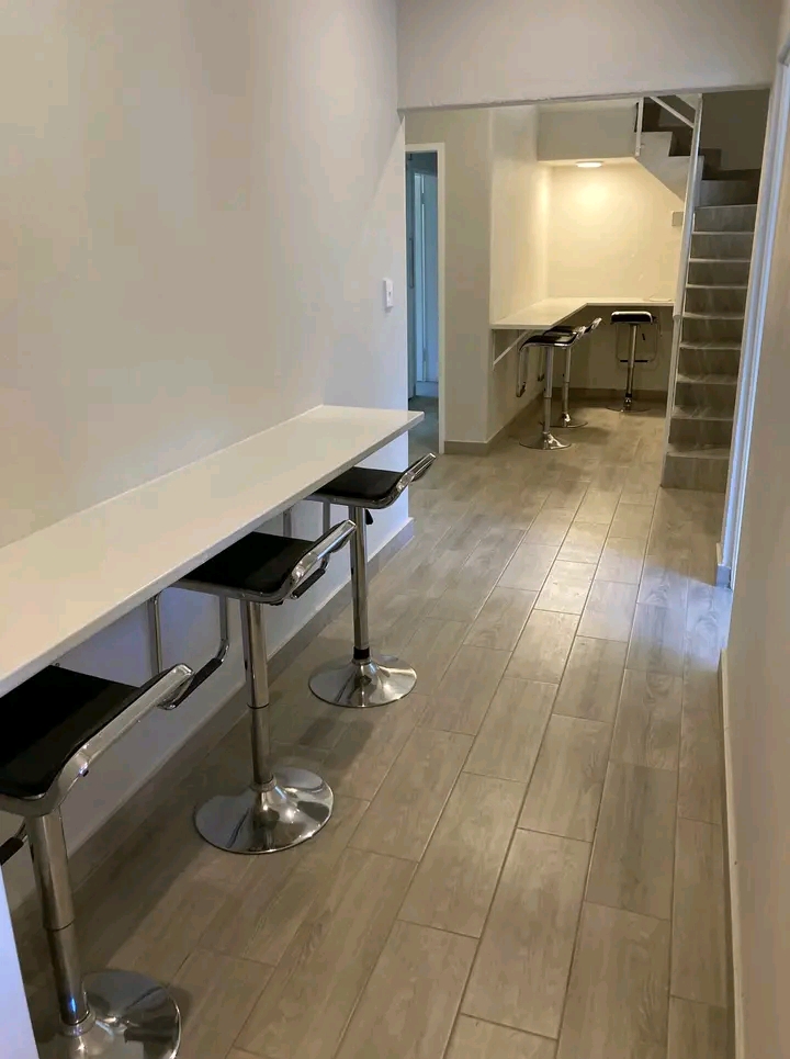 Room to rent in house-share, r4,350.00, for a  in Ferndale
