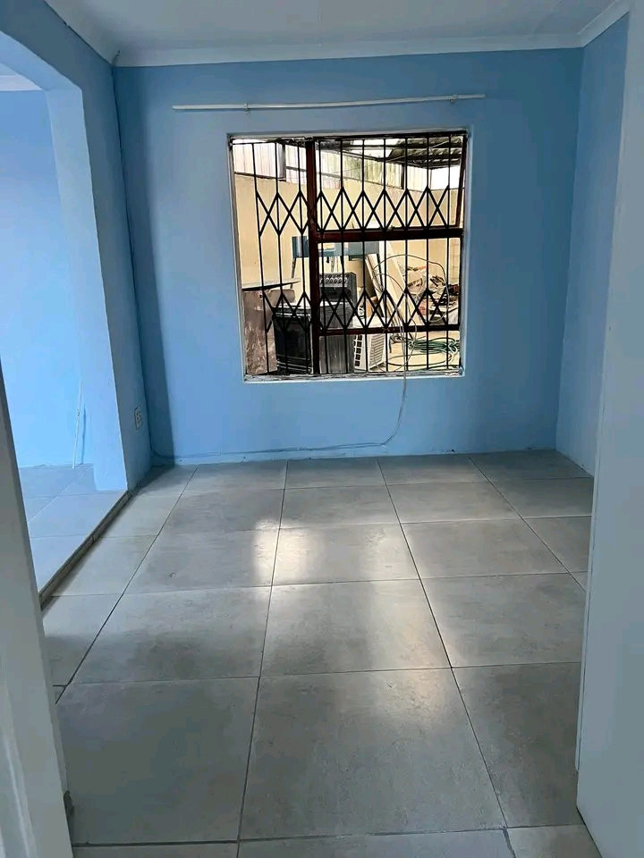 Cottage available from the 1st september 2024  in Cosmo City