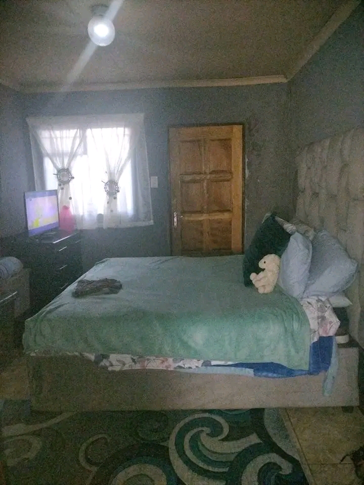 1 bedroom cottage available in basothong for   in Vosloorus