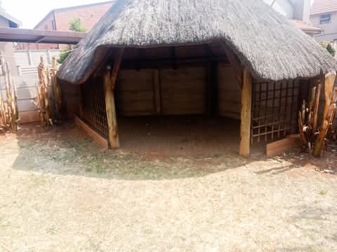 3 bedroom townhouse available for rental 
va  in Vanderbijlpark