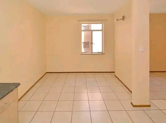 Comfortable home this inviting 1-bedroom home  in Lombardy East