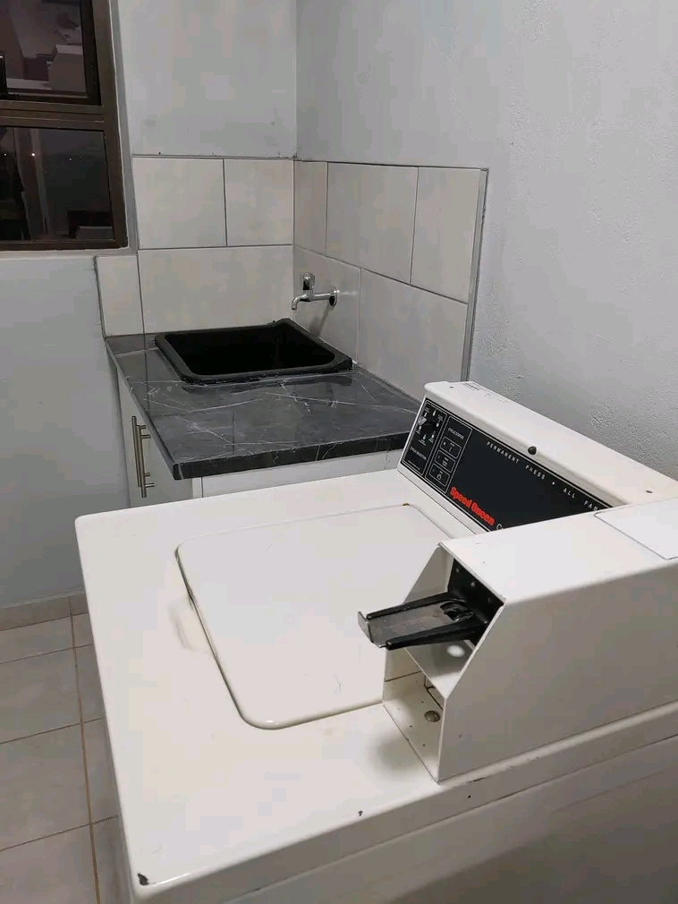 Spacious and modern bachelor apartment for re  in Vosloorus