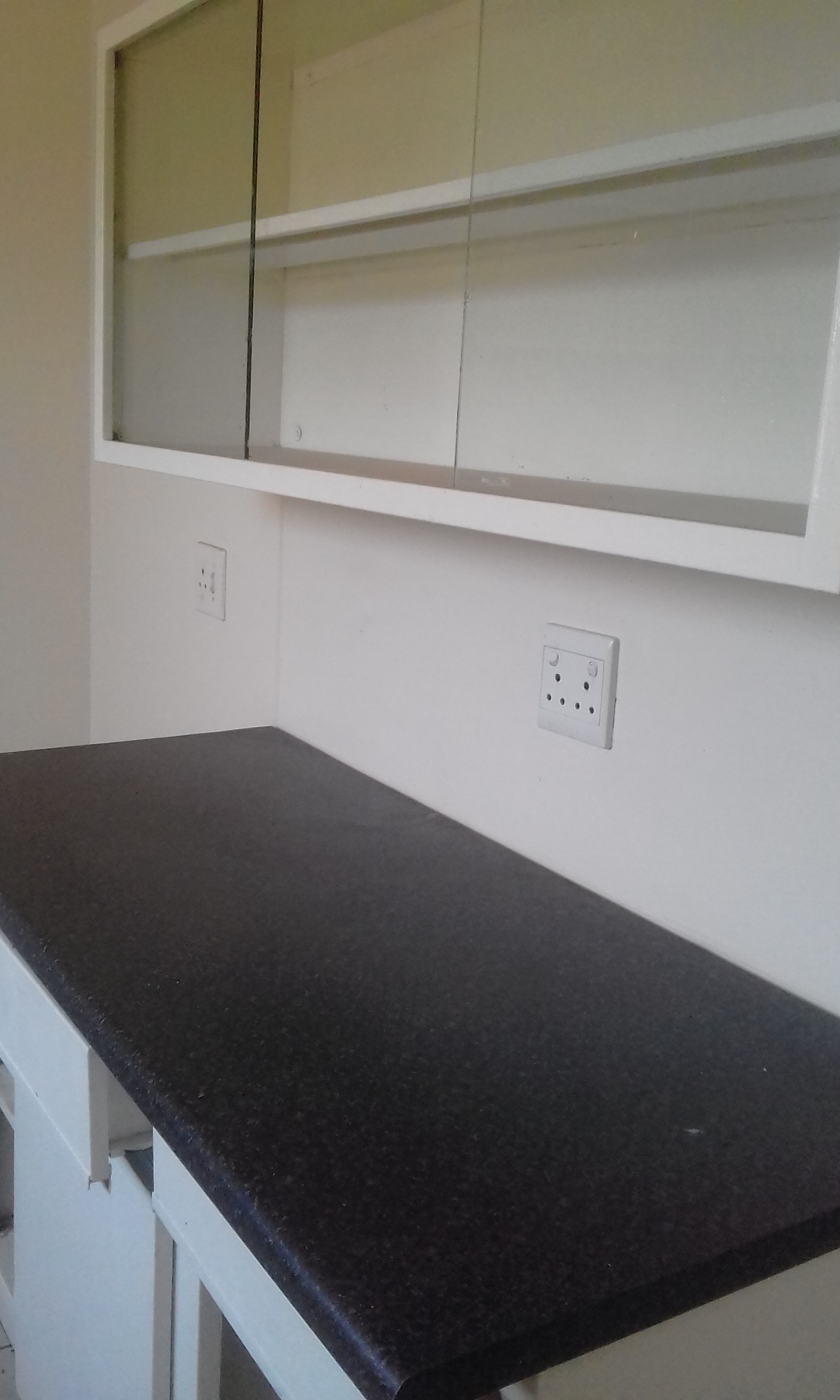 1 bedroom neatly maintained unit at 6 reeders  in Haddon