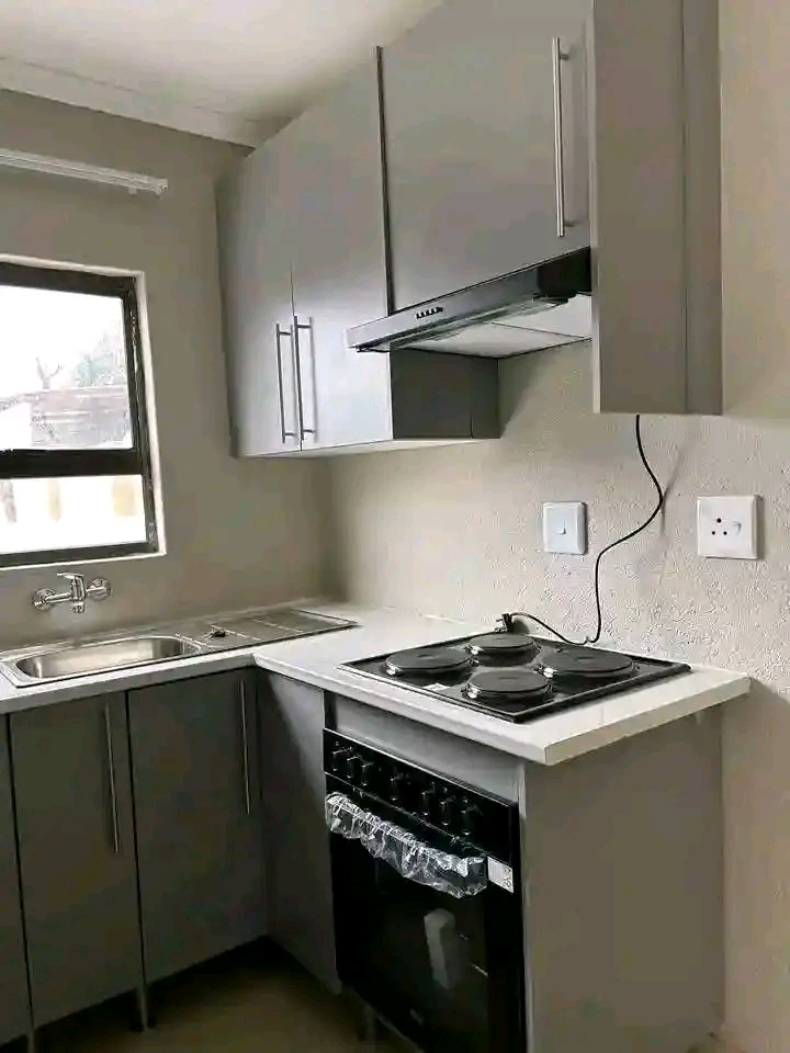 Good day 
a bachelor room to let available n  in Protea Glen
