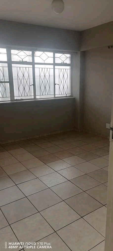 Rooms available at turf centre 
82 tramway j  in Turffontein