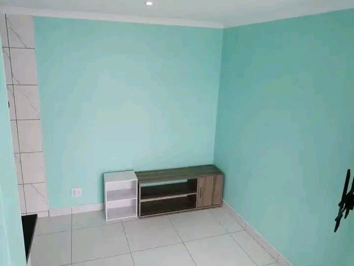 Bachelor available for rent 🏠 ext 36 absa�  in Olievenhoutbosch