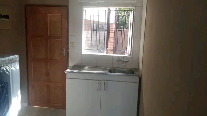 Beautiful 2 bedroom spacious apartment around  in Midrand