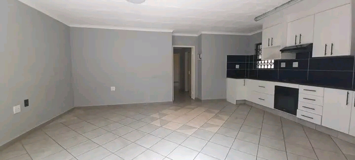 2 bedroom house in ext 3 in a boom gated area  in Birch Acres