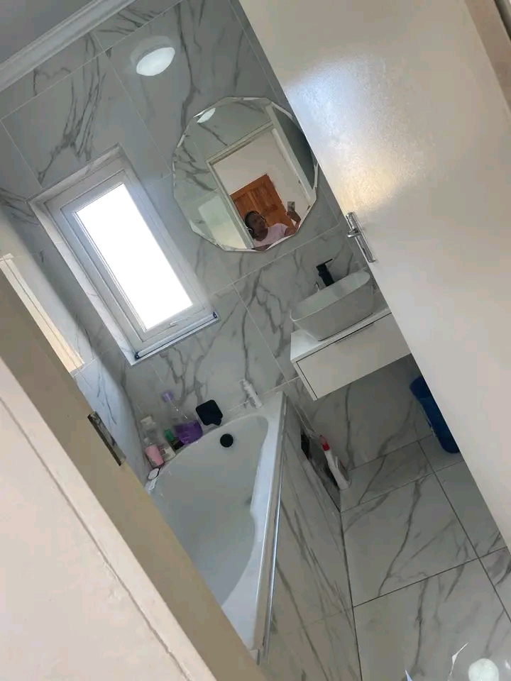 House to rent  ext 1 
 available 1st decembe  in Lufhereng