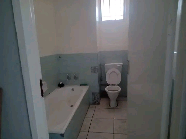 Two medium rooms available for rental, r2000   in Sunnyside
