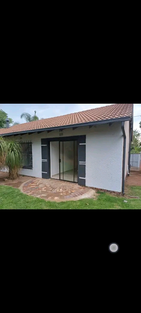 *new rentals ‼️
*available immediately �  in Birchleigh North