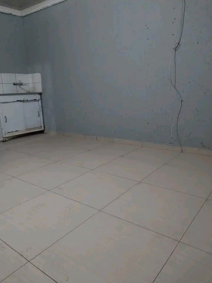 🏘️ garage room to rent available immedia  in Dobsonville