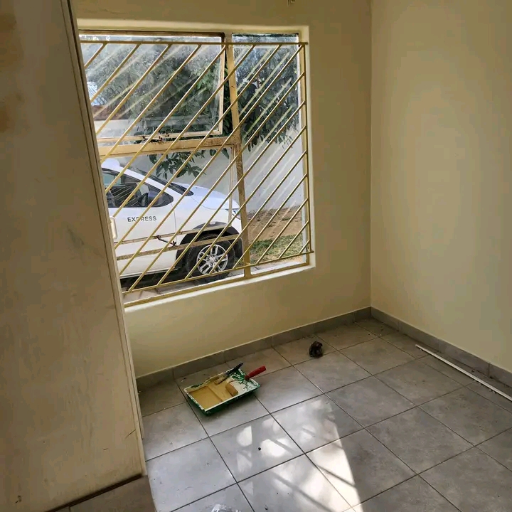 3 bedroom and 1 bathroom house to rent at ext  in Cosmo City