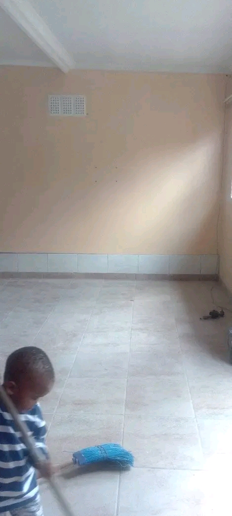 Fully renovated big room to rent own shower a  in Molapo