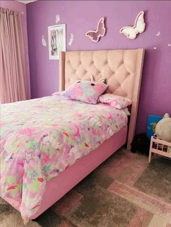 5 bedroom house to rent for r20000
deposit r  in Norkem Park