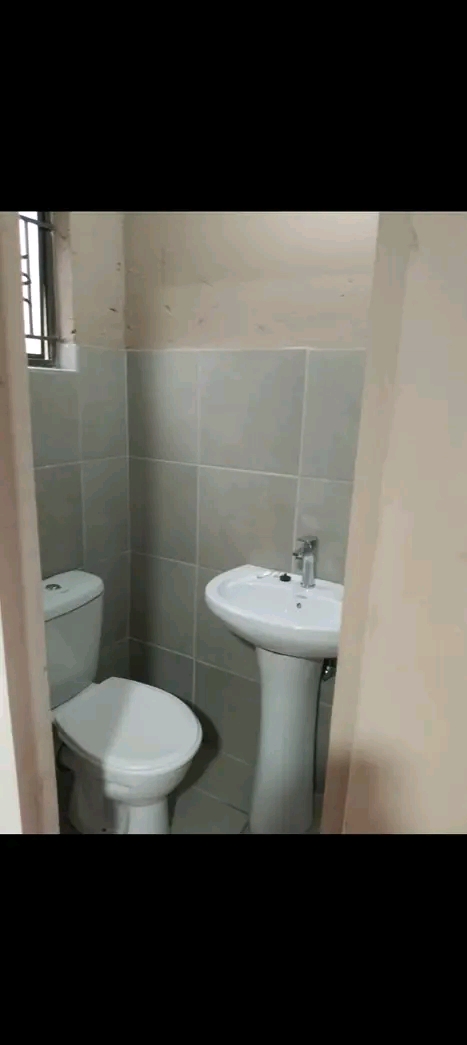 Room available in ext2 near taxi rank 2000 re  in Ivory Park