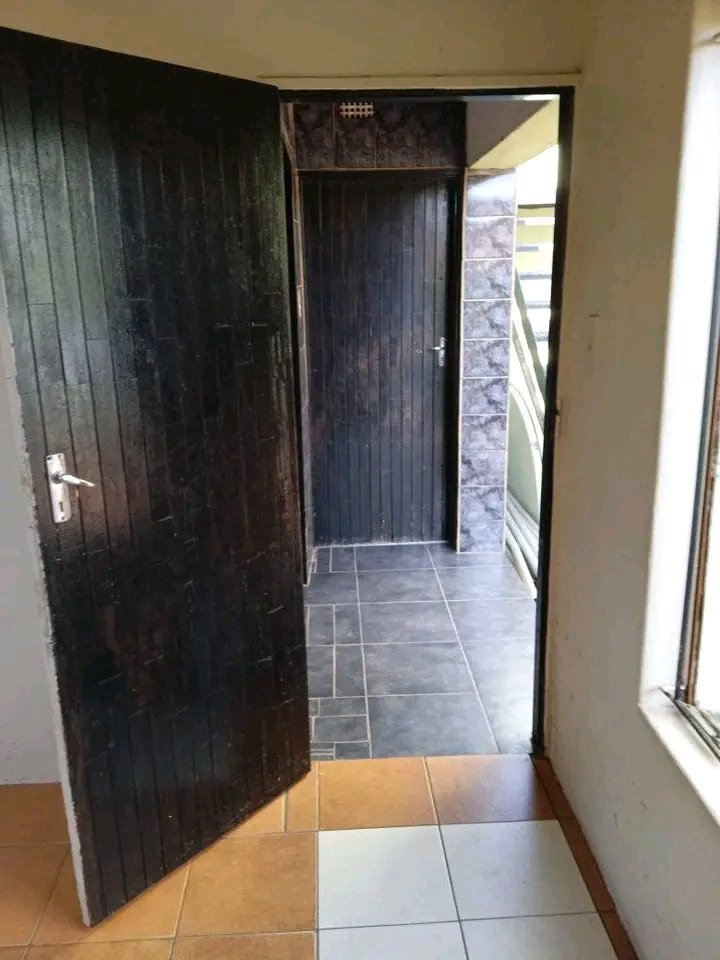 Room to rent at dobsonville r1100 with sharin  in Dobsonville