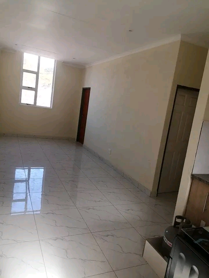 For nice and clean 1 bedroom flats. twine pla  in Troyeville