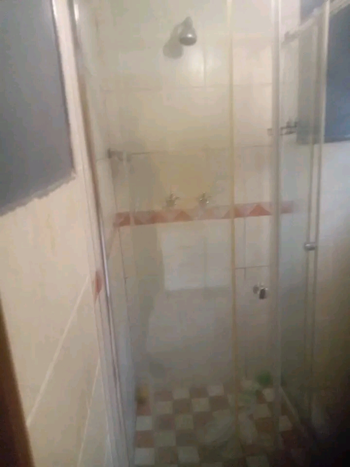 Cottage for rental r2000pm + r500 deposit at   in Vosloorus