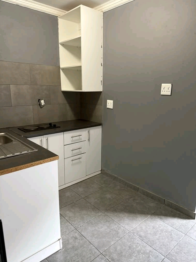 One (1) bedroom apartment available for renta  in Clayville