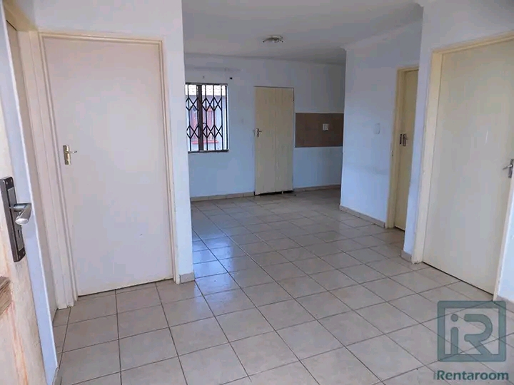 3 bedroom standalone house available immediat  in Protea Glen