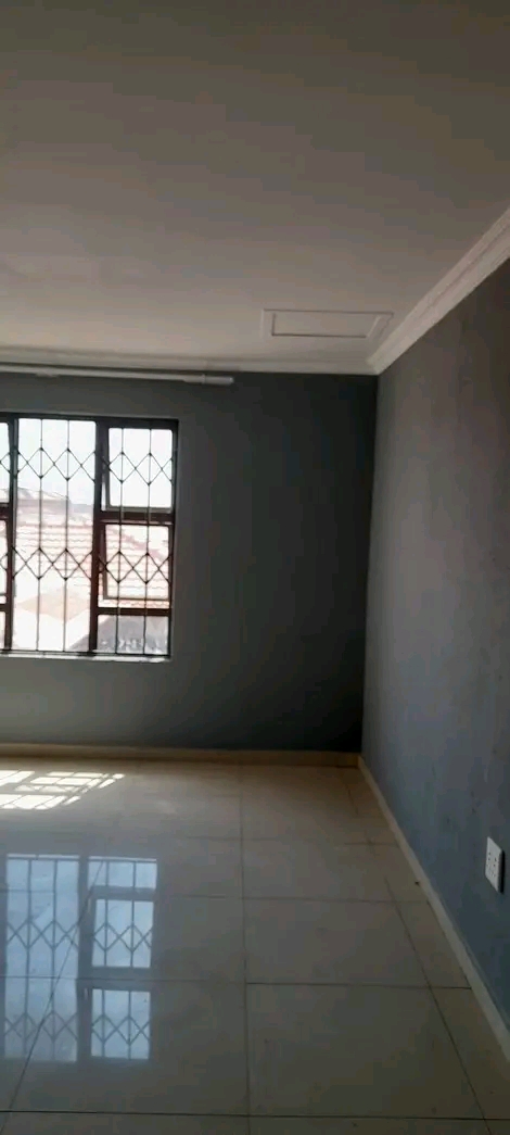 Room available for rental at ext20 
* shower  in Protea Glen