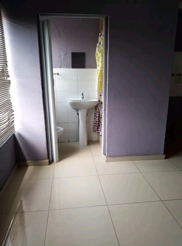 En-suite room
beautiful spacious en-suite un  in Orlando East