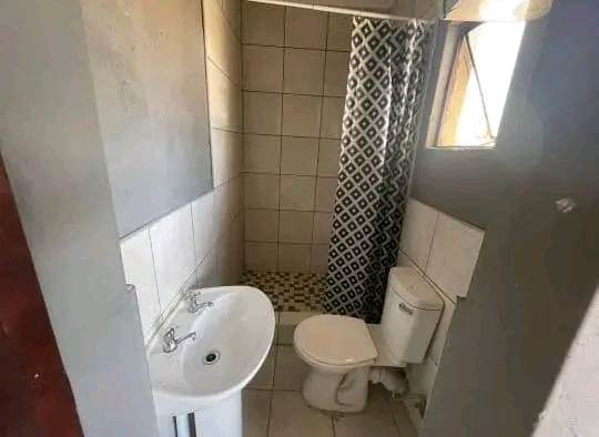 A stunning spacious bachelor with a fitted wa  in Norkem Park