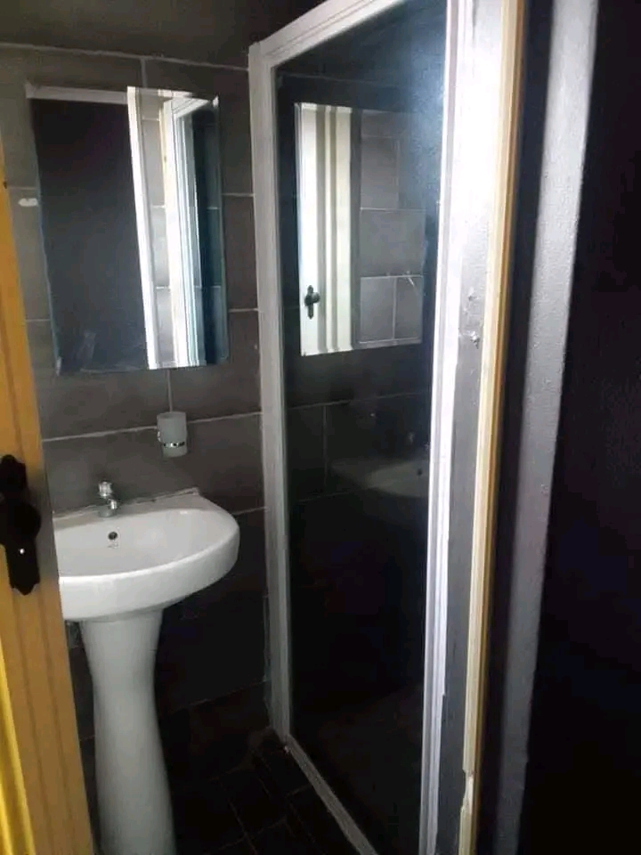Bachelor available to rent at marimba

avai  in Vosloorus