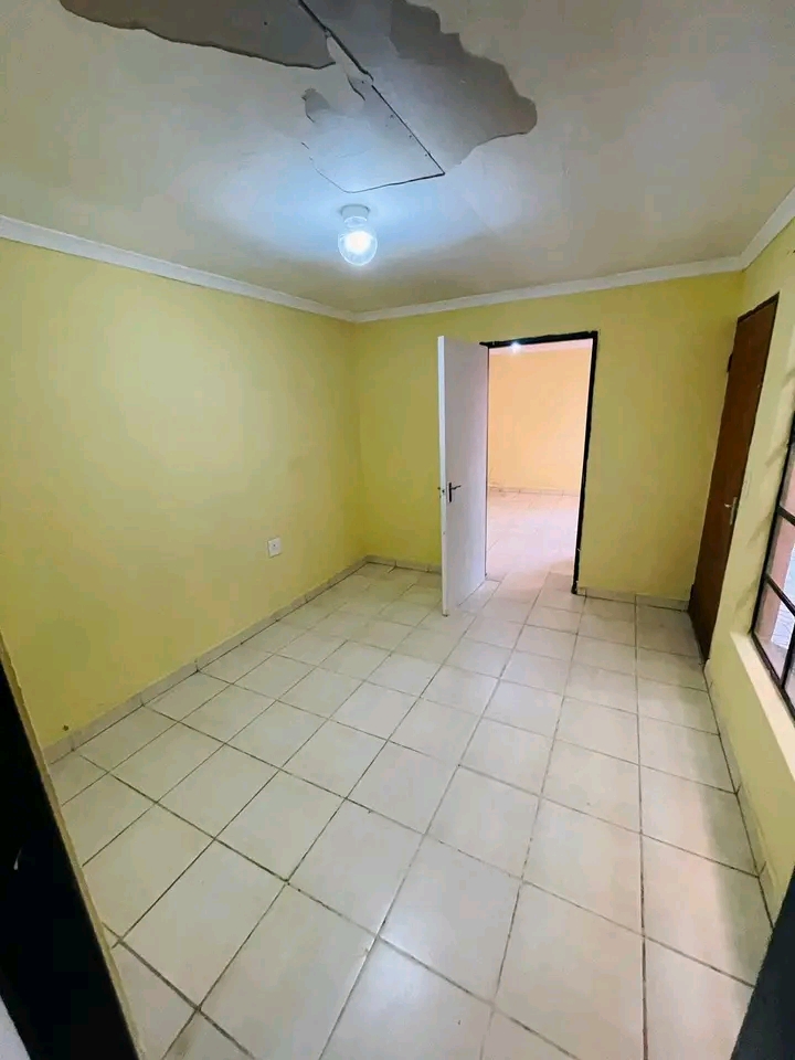 Ext 2🏘️ midrand 🏡 rental:r3900 deposi  in Rabie ridge