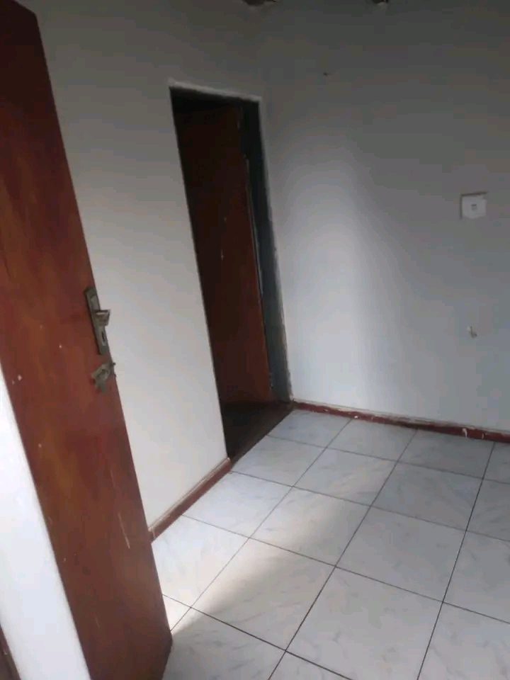 2 room available to rent at ext 9.
 r1600
�  in Ivory Park
