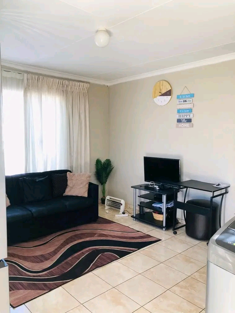 House available to rent at ext 6 (eastfield)   in Vosloorus