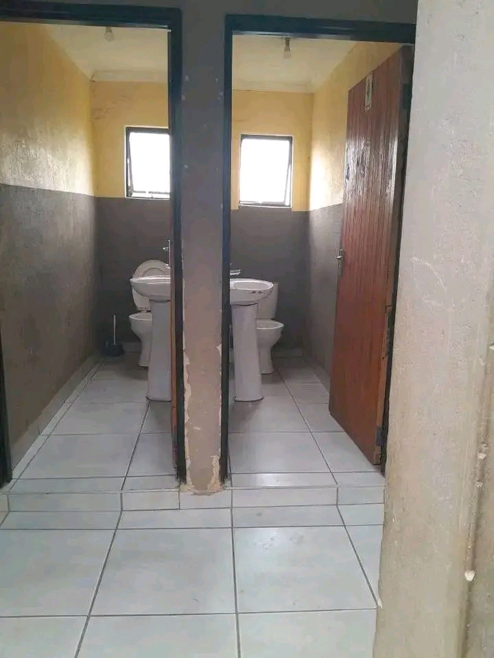 Room available in phase 3....r1000 every mont  in Mamelodi