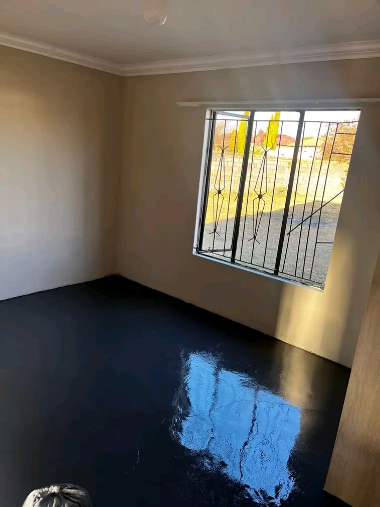 2 bedroom 🛌1 bath🚽🛀house to rent 
b  in Dawn Park