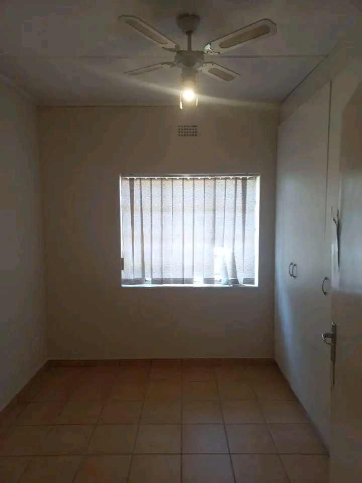3 bedroom with 1 bathroom house to let in  eu  in Germiston