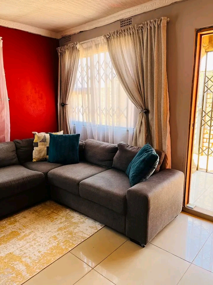 2-bedroom house for rent in phase 3, soweto �  in Braamfischer