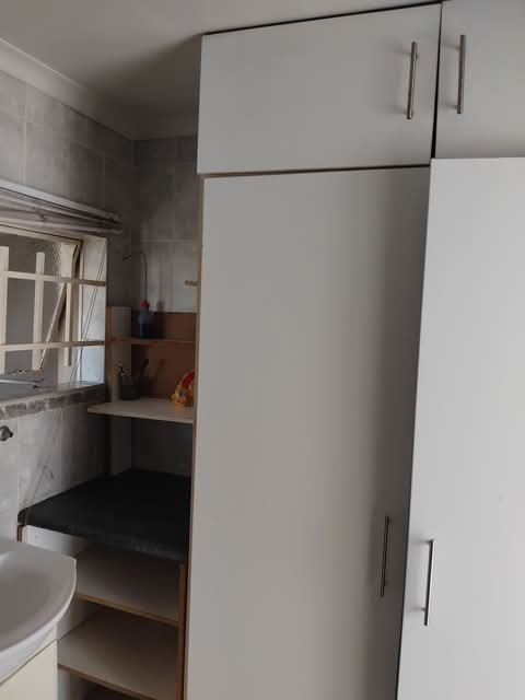 1 bedroom cottage rental 
*on-going renovati  in Clayville
