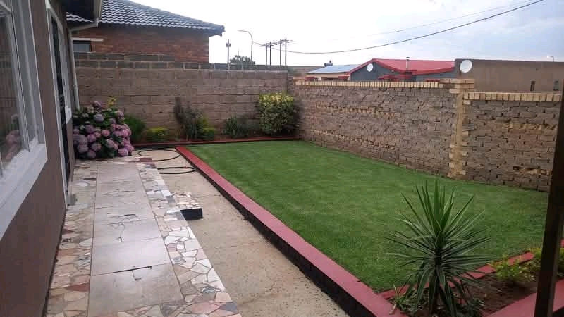 Room available in ext 2 nxt to the clinic ren  in Dobsonville