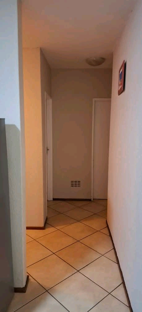 Inside room to rent in a very secure place 
  in Honeydew