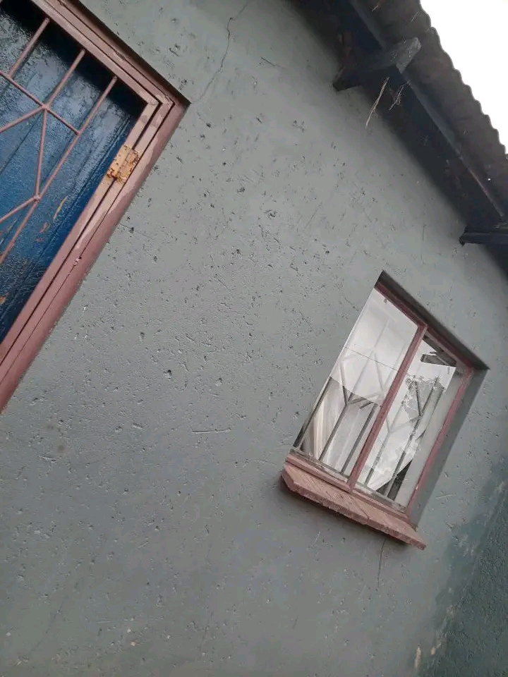 Room available in zone 12 winne 
room togeth  in Tembisa