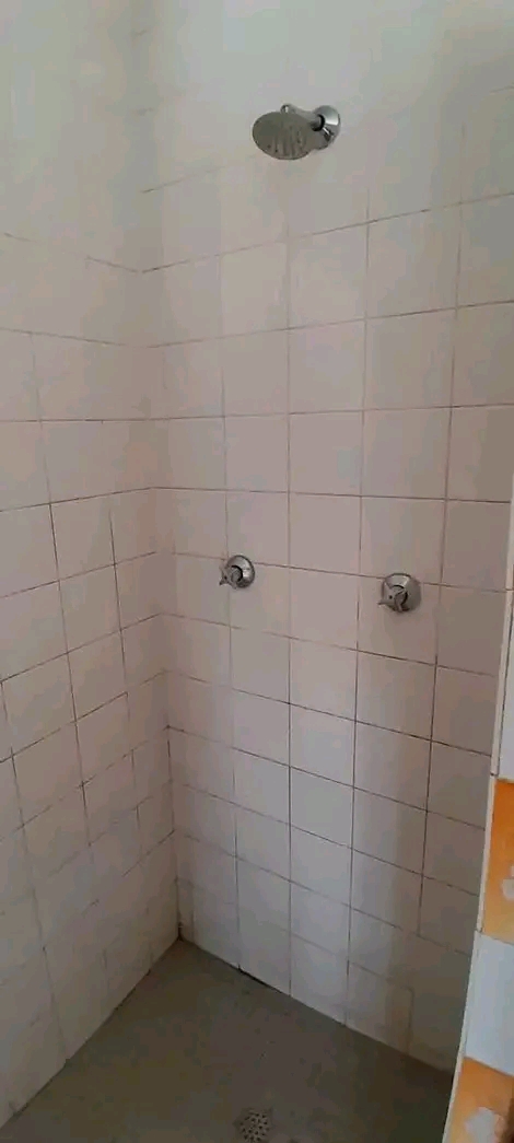 Communal house: room to rent in ce2 r3200

  in Vanderbijlpark