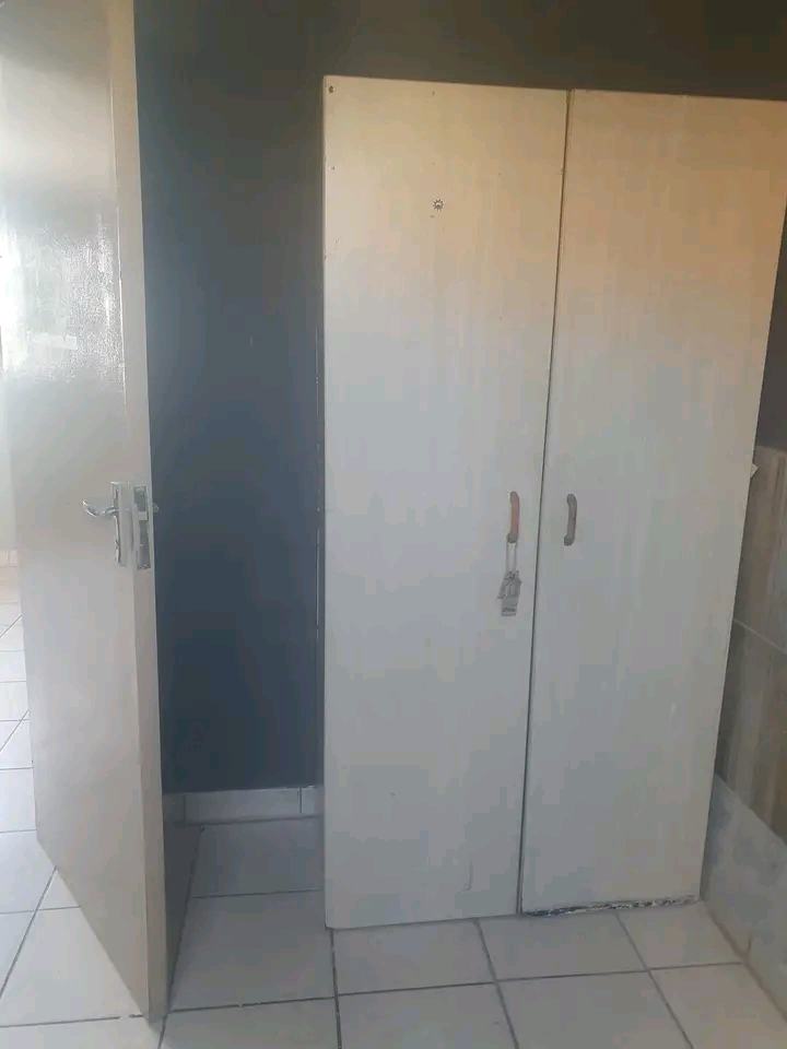 2 bedroom cottage available immediately at ex  in Ebony Park