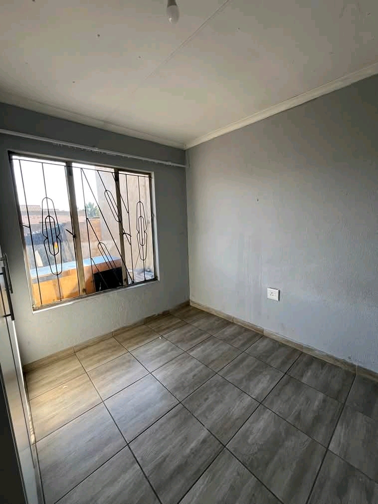1 separate bedroom with a fitted waldrobe,fit  in Birch Acres