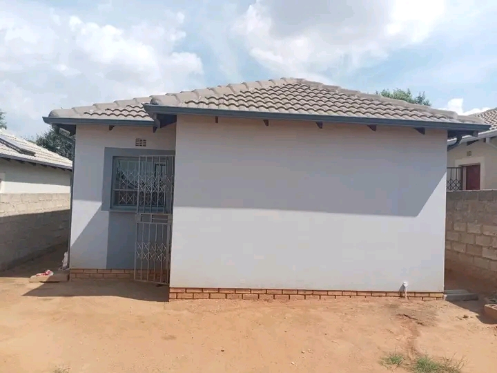 Newly development this stunning property is n  in Clayville