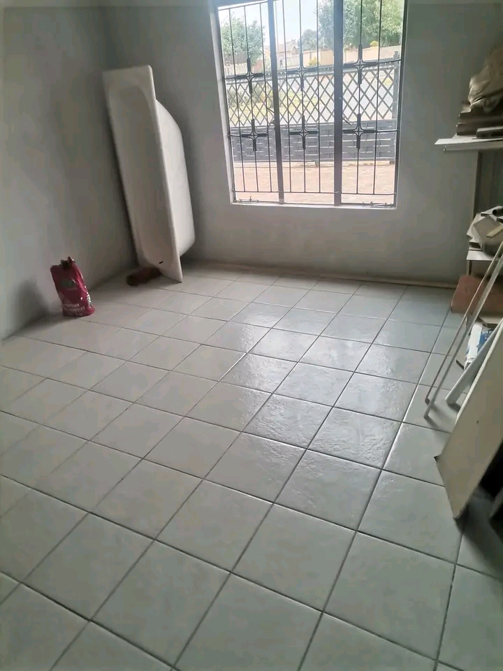A very nice open bachelor with a sink and a w  in Birch Acres