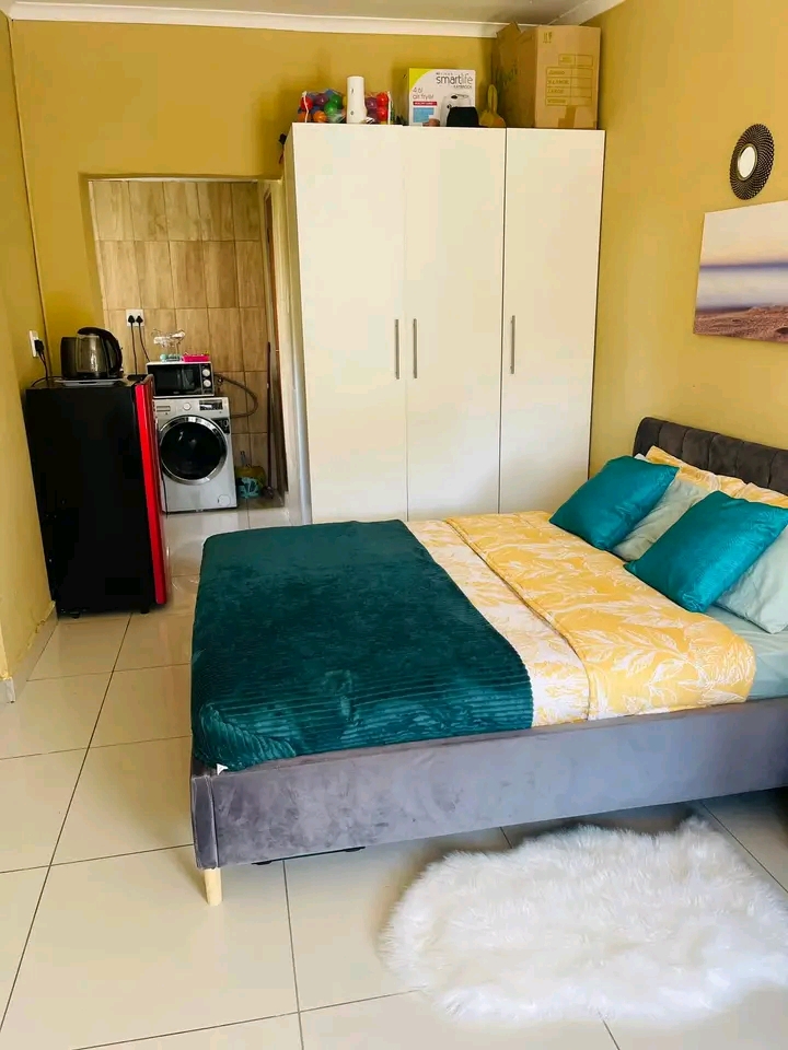 Neat and quite cottage bachelor is available   in Gresswold