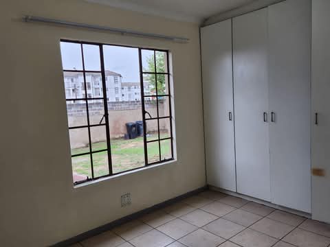 3 bedroom 2 bathroom to let in ext 0 r7500 de  in Cosmo City